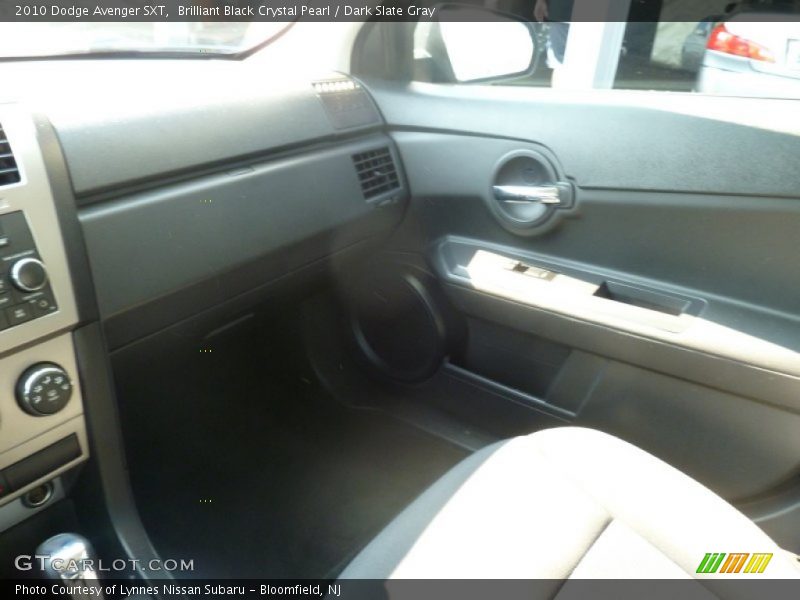 Brilliant Black Crystal Pearl / Dark Slate Gray 2010 Dodge Avenger SXT