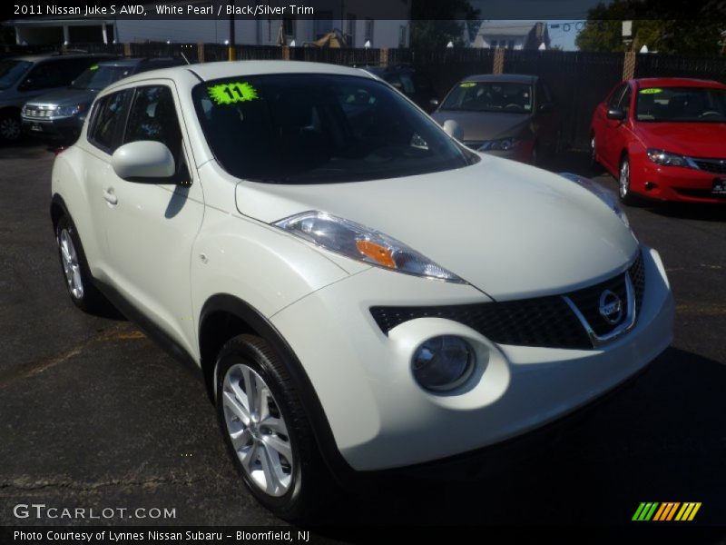 White Pearl / Black/Silver Trim 2011 Nissan Juke S AWD