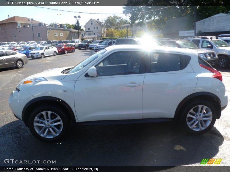 White Pearl / Black/Silver Trim 2011 Nissan Juke S AWD