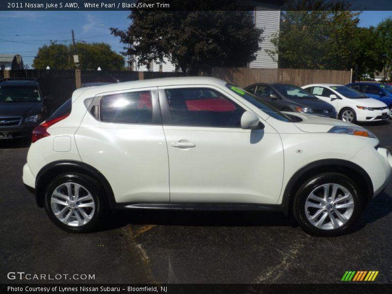 White Pearl / Black/Silver Trim 2011 Nissan Juke S AWD