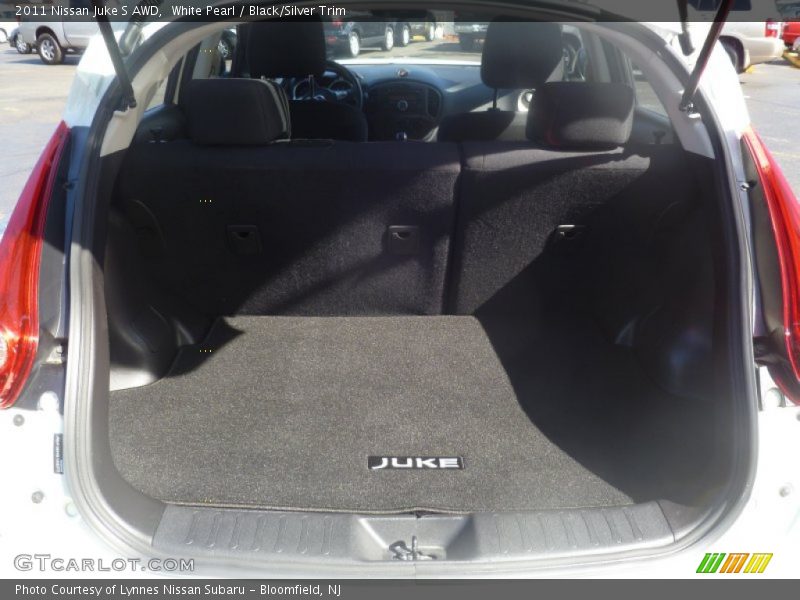 White Pearl / Black/Silver Trim 2011 Nissan Juke S AWD