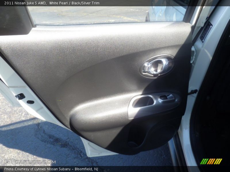 White Pearl / Black/Silver Trim 2011 Nissan Juke S AWD