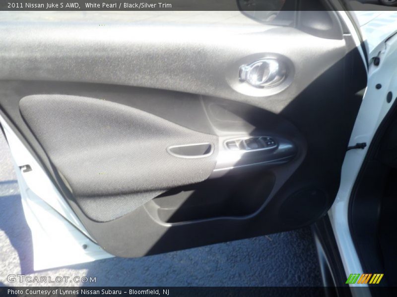 White Pearl / Black/Silver Trim 2011 Nissan Juke S AWD