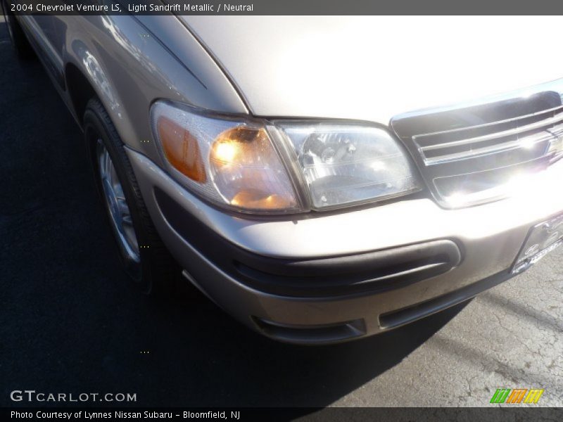 Light Sandrift Metallic / Neutral 2004 Chevrolet Venture LS