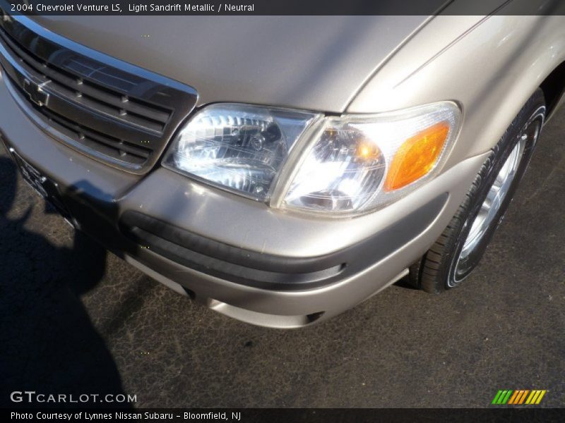 Light Sandrift Metallic / Neutral 2004 Chevrolet Venture LS