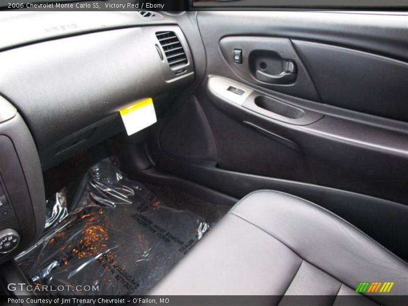Victory Red / Ebony 2006 Chevrolet Monte Carlo SS