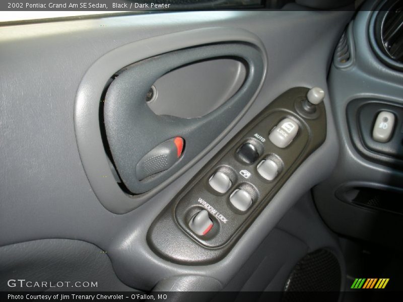 Black / Dark Pewter 2002 Pontiac Grand Am SE Sedan