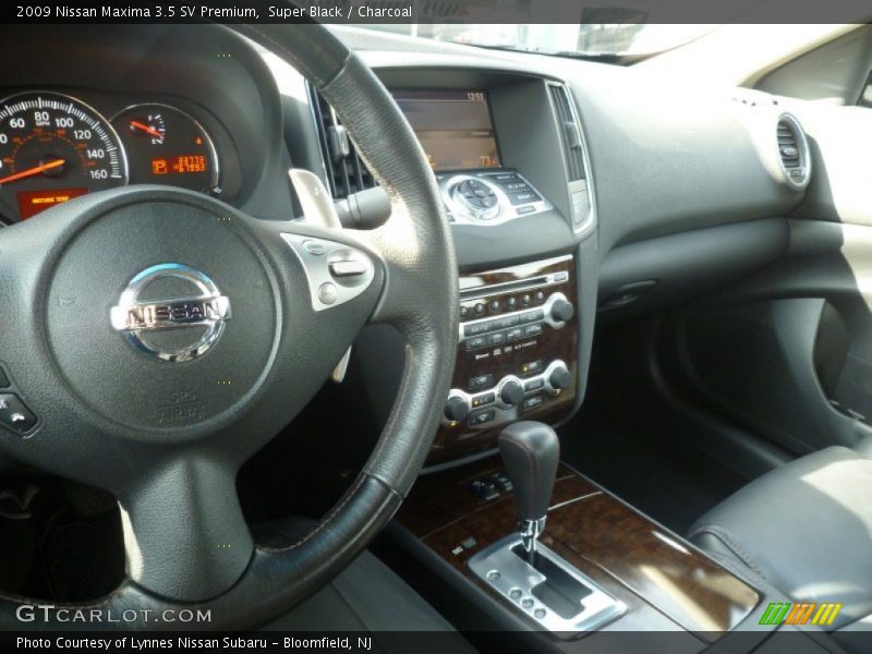 Super Black / Charcoal 2009 Nissan Maxima 3.5 SV Premium
