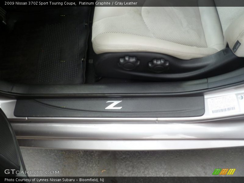 Platinum Graphite / Gray Leather 2009 Nissan 370Z Sport Touring Coupe