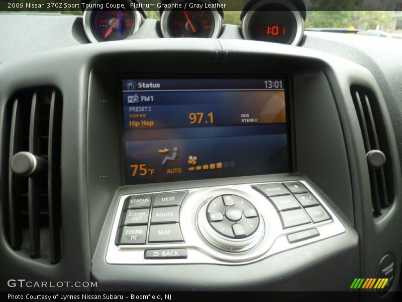 Controls of 2009 370Z Sport Touring Coupe
