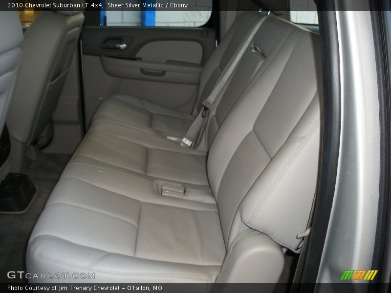 Sheer Silver Metallic / Ebony 2010 Chevrolet Suburban LT 4x4