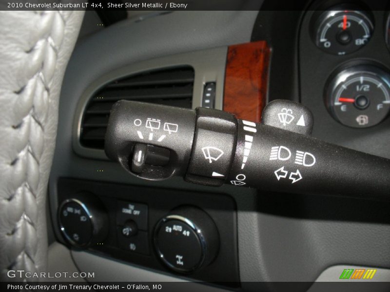 Sheer Silver Metallic / Ebony 2010 Chevrolet Suburban LT 4x4
