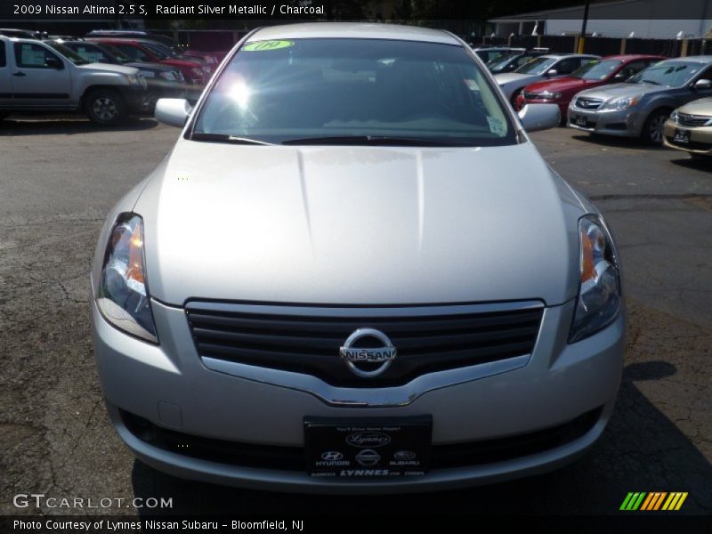 Radiant Silver Metallic / Charcoal 2009 Nissan Altima 2.5 S