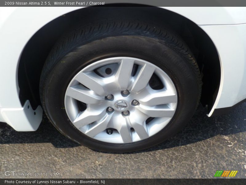 Winter Frost Pearl / Charcoal 2009 Nissan Altima 2.5 S