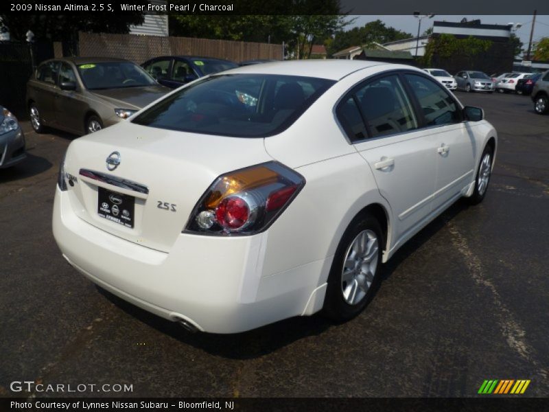 Winter Frost Pearl / Charcoal 2009 Nissan Altima 2.5 S