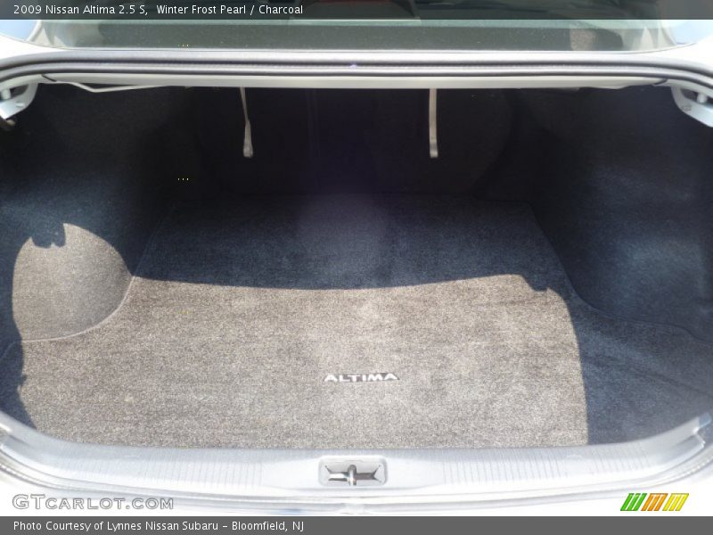 Winter Frost Pearl / Charcoal 2009 Nissan Altima 2.5 S