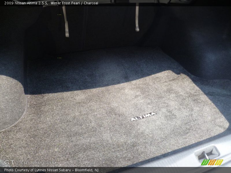 Winter Frost Pearl / Charcoal 2009 Nissan Altima 2.5 S