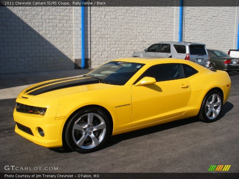 Front 3/4 View of 2011 Camaro SS/RS Coupe