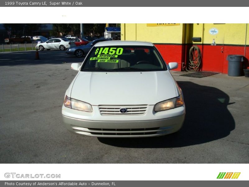 Super White / Oak 1999 Toyota Camry LE