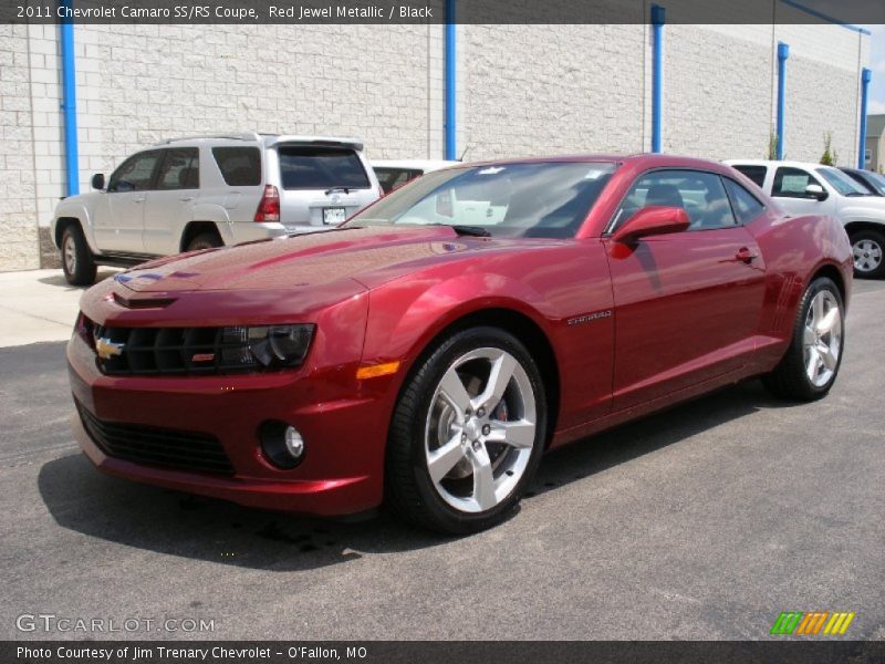 Front 3/4 View of 2011 Camaro SS/RS Coupe