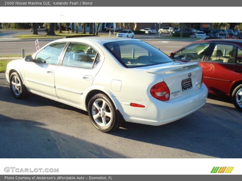 Icelandic Pearl / Blond 2000 Nissan Maxima GLE