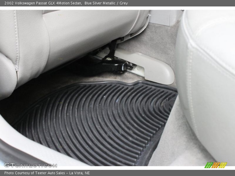 Blue Silver Metallic / Grey 2002 Volkswagen Passat GLX 4Motion Sedan