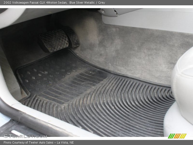 Blue Silver Metallic / Grey 2002 Volkswagen Passat GLX 4Motion Sedan