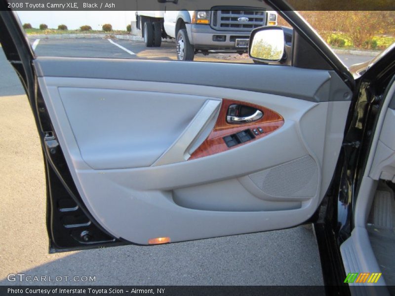 Black / Ash 2008 Toyota Camry XLE