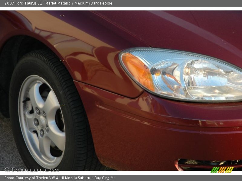 Merlot Metallic / Medium/Dark Pebble 2007 Ford Taurus SE
