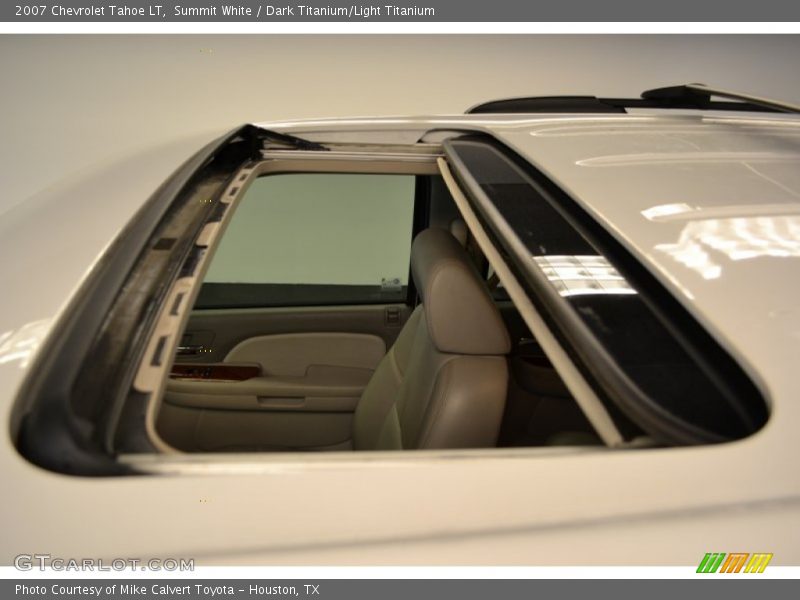 Sunroof of 2007 Tahoe LT