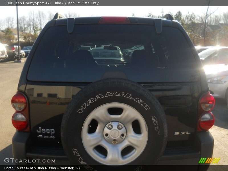 Black / Medium Slate Gray 2006 Jeep Liberty Sport 4x4