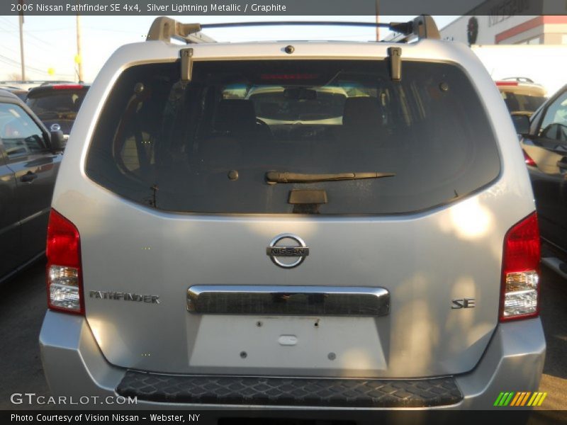 Silver Lightning Metallic / Graphite 2006 Nissan Pathfinder SE 4x4