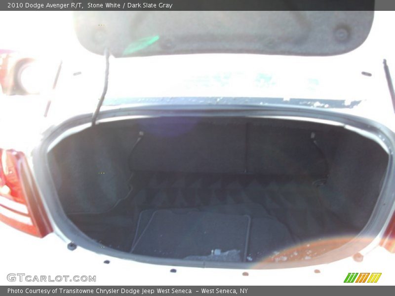 Stone White / Dark Slate Gray 2010 Dodge Avenger R/T
