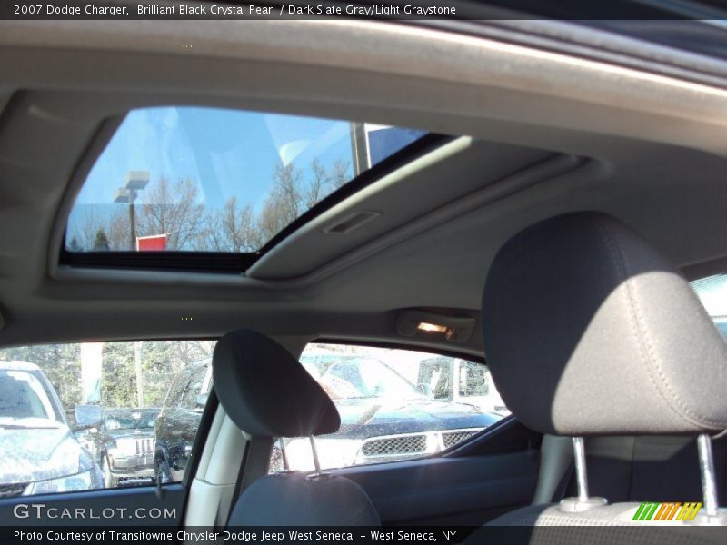 Brilliant Black Crystal Pearl / Dark Slate Gray/Light Graystone 2007 Dodge Charger