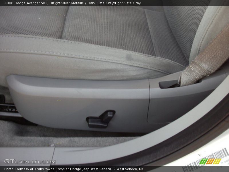 Bright Silver Metallic / Dark Slate Gray/Light Slate Gray 2008 Dodge Avenger SXT