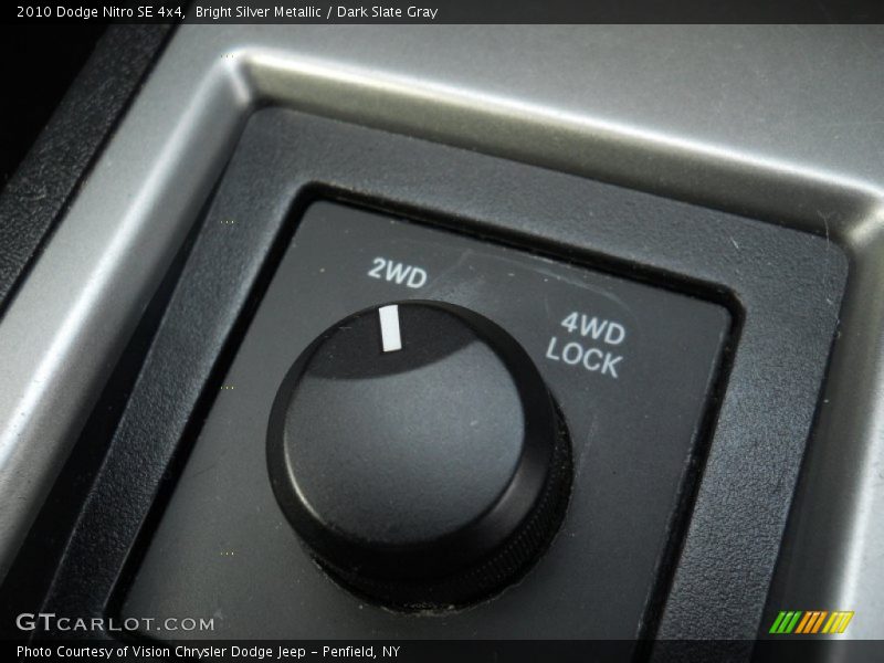 Bright Silver Metallic / Dark Slate Gray 2010 Dodge Nitro SE 4x4