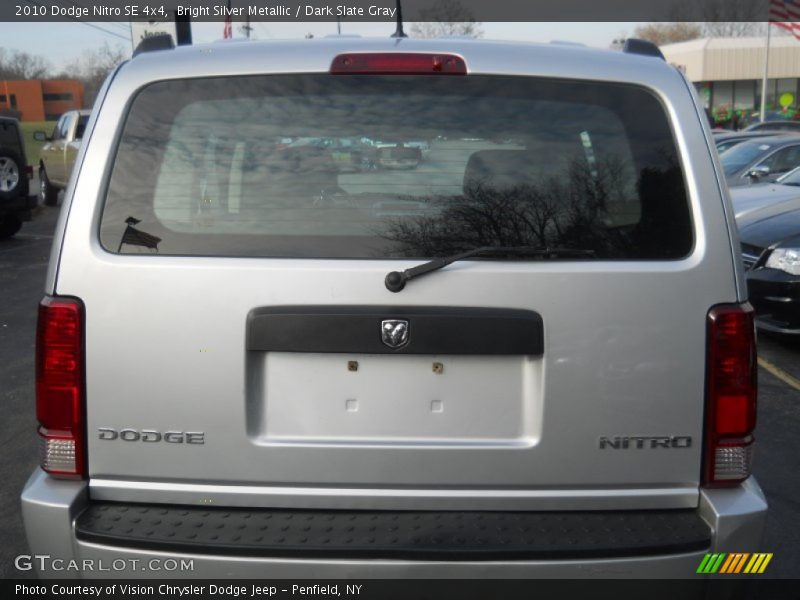 Bright Silver Metallic / Dark Slate Gray 2010 Dodge Nitro SE 4x4