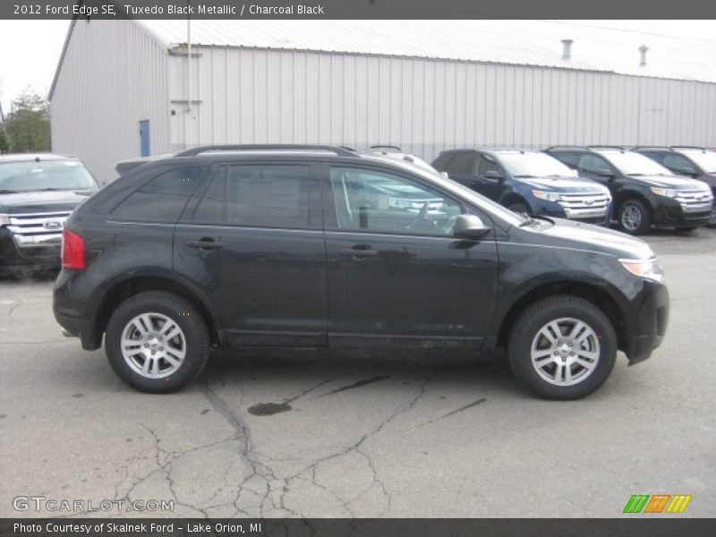 Tuxedo Black Metallic / Charcoal Black 2012 Ford Edge SE