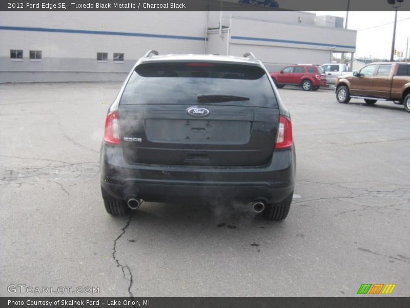 Tuxedo Black Metallic / Charcoal Black 2012 Ford Edge SE