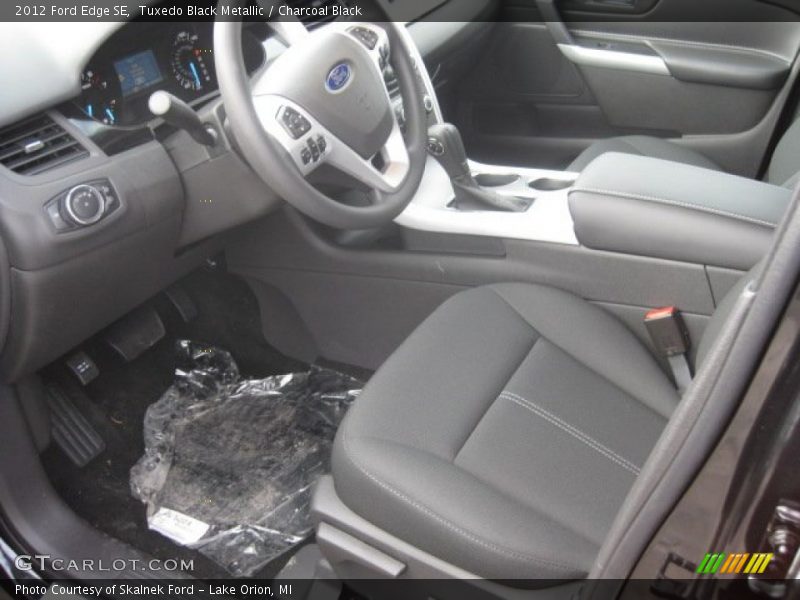 Tuxedo Black Metallic / Charcoal Black 2012 Ford Edge SE