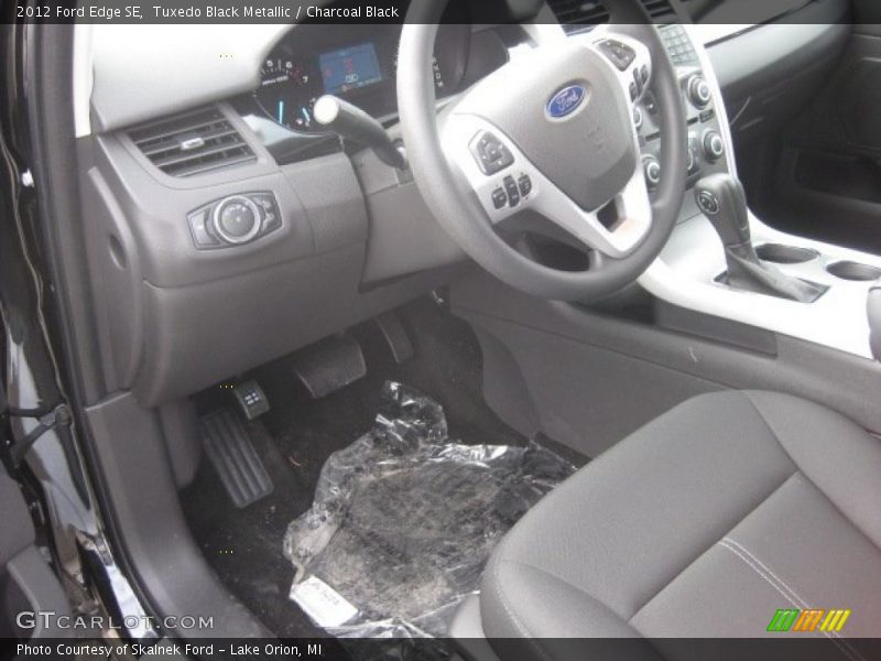 Tuxedo Black Metallic / Charcoal Black 2012 Ford Edge SE