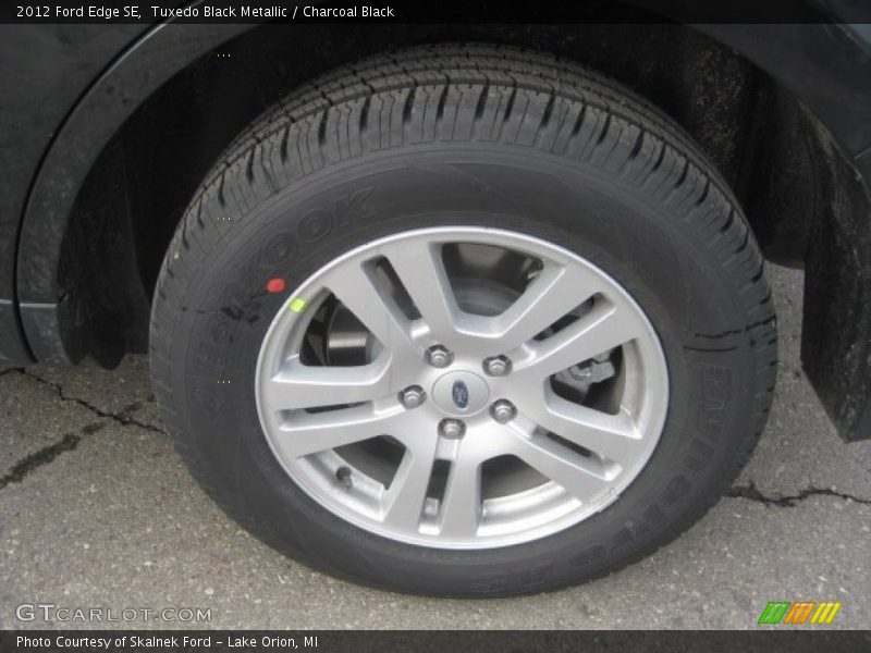 Tuxedo Black Metallic / Charcoal Black 2012 Ford Edge SE