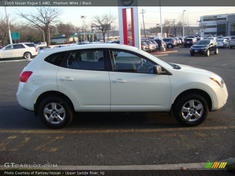 Phantom White / Black 2009 Nissan Rogue S AWD