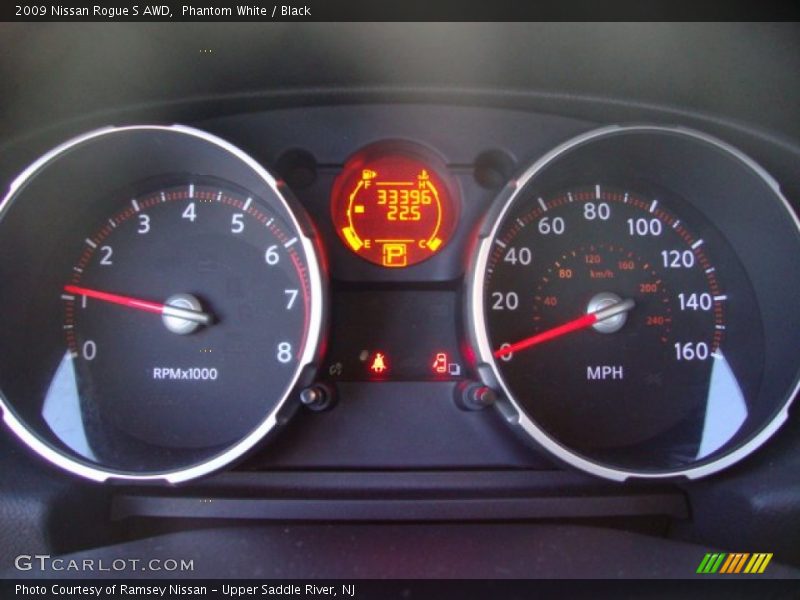 Phantom White / Black 2009 Nissan Rogue S AWD