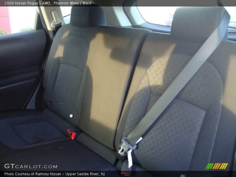 Phantom White / Black 2009 Nissan Rogue S AWD