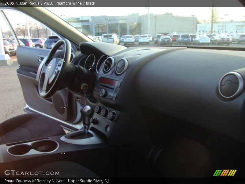 Phantom White / Black 2009 Nissan Rogue S AWD