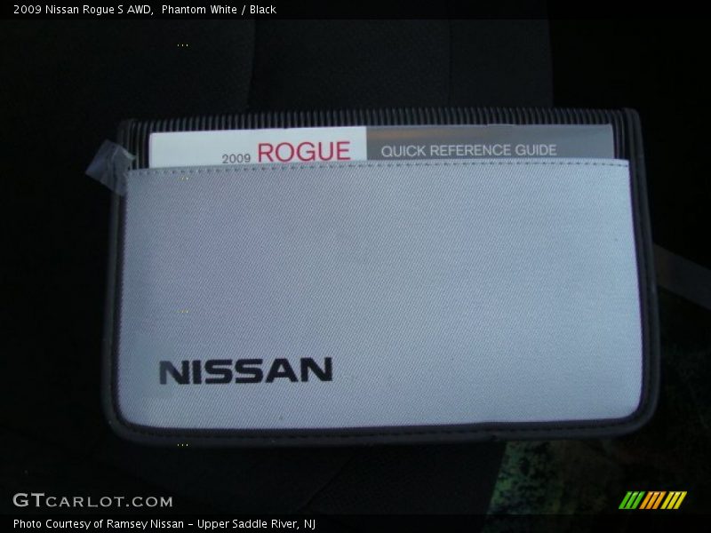 Phantom White / Black 2009 Nissan Rogue S AWD