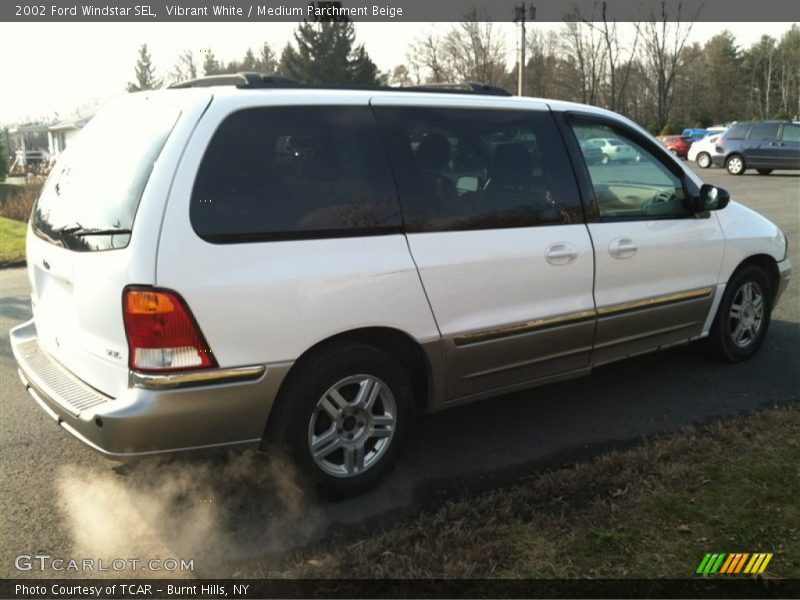 Vibrant White / Medium Parchment Beige 2002 Ford Windstar SEL