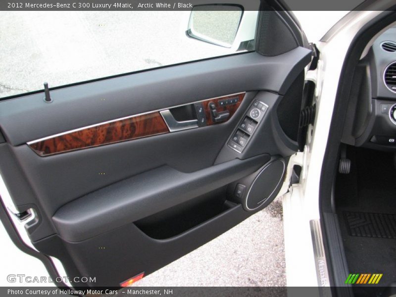 Arctic White / Black 2012 Mercedes-Benz C 300 Luxury 4Matic