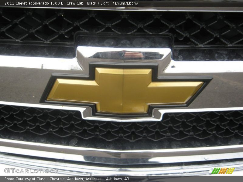 Black / Light Titanium/Ebony 2011 Chevrolet Silverado 1500 LT Crew Cab